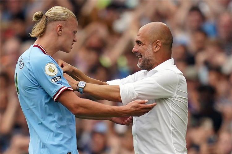 جوارديولا يوضح موقفه من إراحة هالاند في مباراة مانشستر سيتي وكوبنهاجن