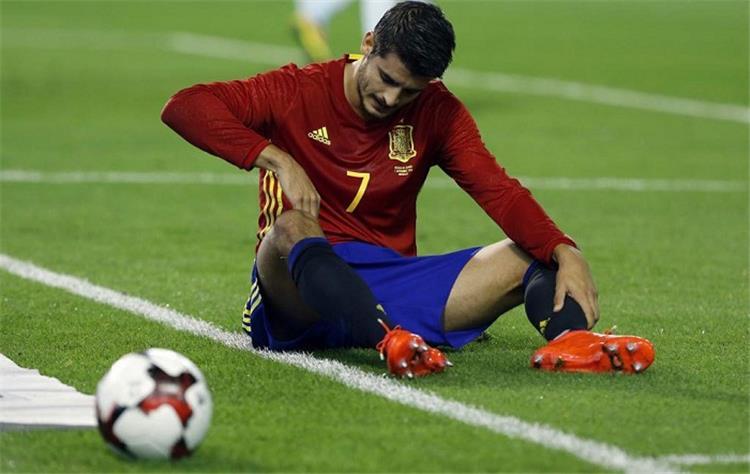 موراتا يثير القلق في مدريد بعد خروجه مصاباً من مباراة أسبانيا وبلجيكا