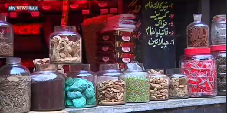المصريون يعودون للأعشاب بسبب أسعار الدواء