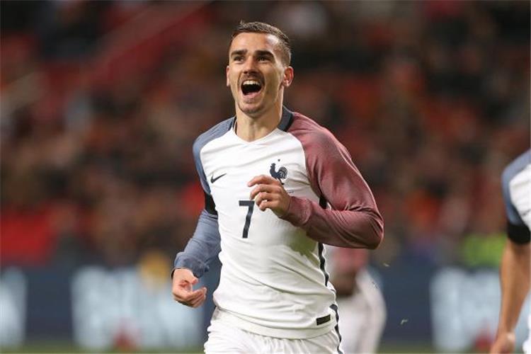 جريزمان يتوج بجائزة أفضل لاعب في "اليورو"