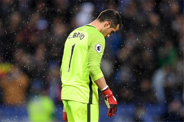 تقارير.. برافو يرغب في العودة لبرشلونة بعد صعوبة تأقلمه في الملاعب الإنجليزية