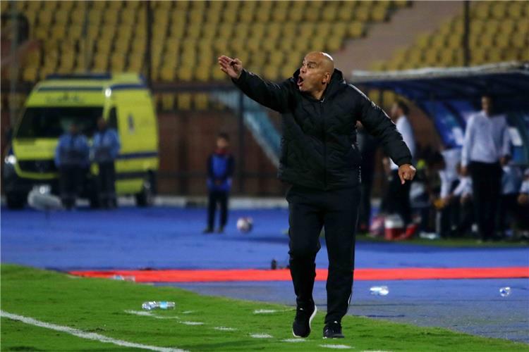 محمد يوسف: مباراة الأهلي واطلع بره محفوفة بالمخاطر.. وخوض الذهاب والإياب في مصر أمر إيجابي