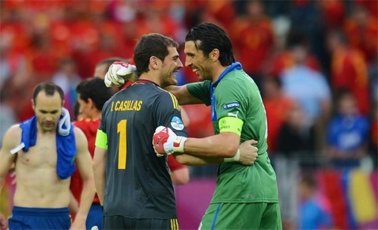 تصريحات .. بوفون: لم أعتاد على رؤية منتخب أسبانيا بدون كاسياس