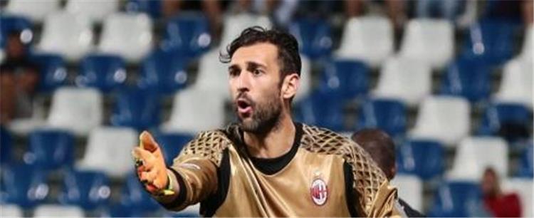 حارس ريال مدريد السابق في مُحادثاتٍ مع إسبانيول