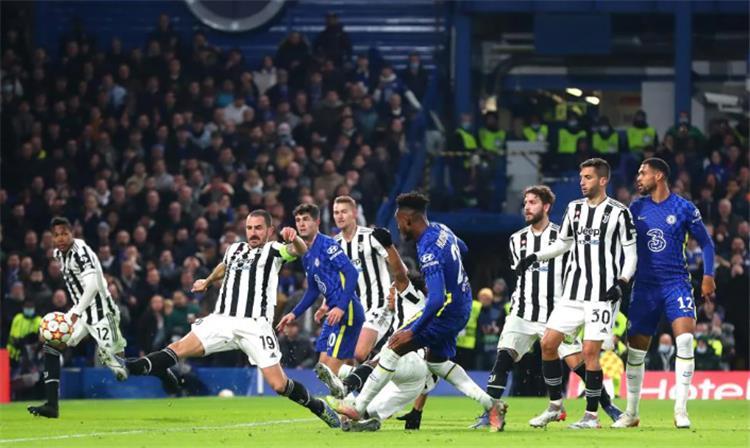 بالفيديو | أسود تشيلسي تلتهم يوفنتوس وتهينه برباعية وتتتأهل لدور الـ 16 بدوري الأبطال