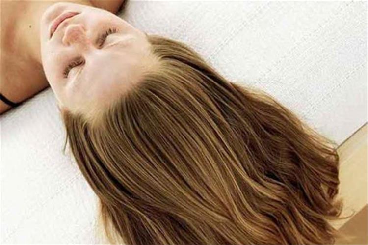 12 وصفة لتكثيف الشعر وتطويله وتغذيته وتنعيمه
