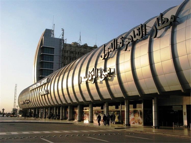 بعثة المنتخب المصري تصل لمطار القاهرة