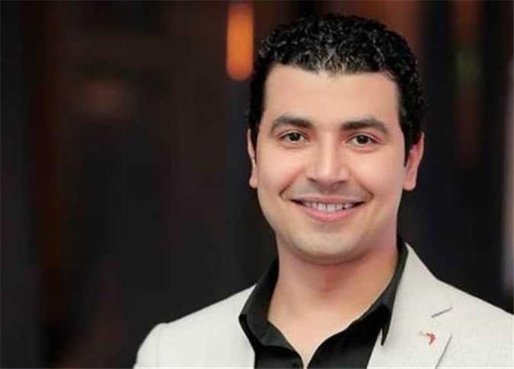 محمد أنور يفاجىء الجمهور ويطرح كليب غنائي لأول مرة.. ما الحكاية؟