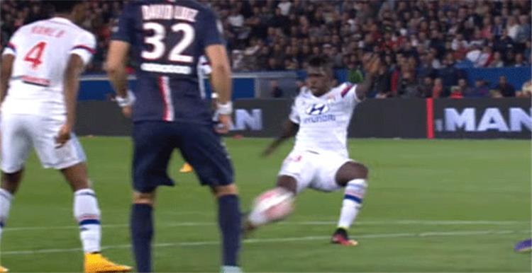 تصريحات إشادة.. مدرب فرنسا: أومتيتي يمتلك كل المقومات التي تؤهله للعب في برشلونة