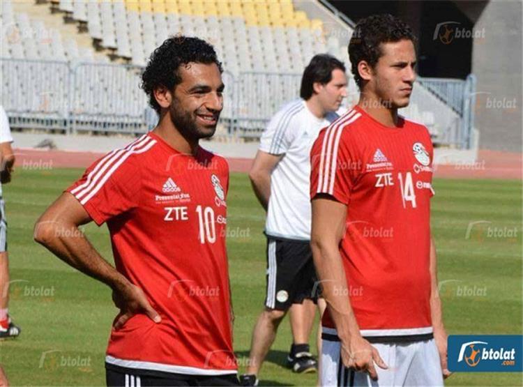 صلاح ينشر صورة ساخرة لثنائي الزمالك ولاعب الأهلي
