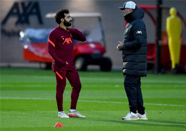 ميرور: الأهلي يضع ليفربول في أزمة كبرى بسبب محمد صلاح