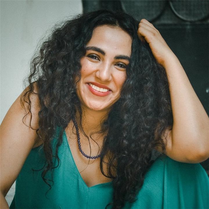 زينب غريب تتلقى عرضا غريبا للزواج وهي ترد!