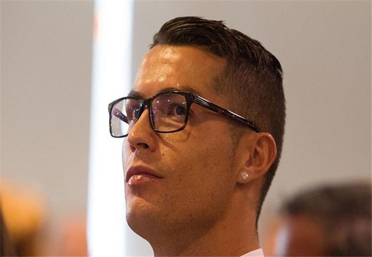 أخبار.. ريال مدريد يهدد كريستيانو رونالدو بفرض غرامة مالية عليه والسبب "نظارته"!