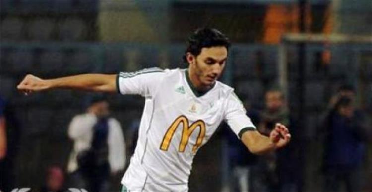 مدافع المصري يوافق على انتقاله إلى الزمالك