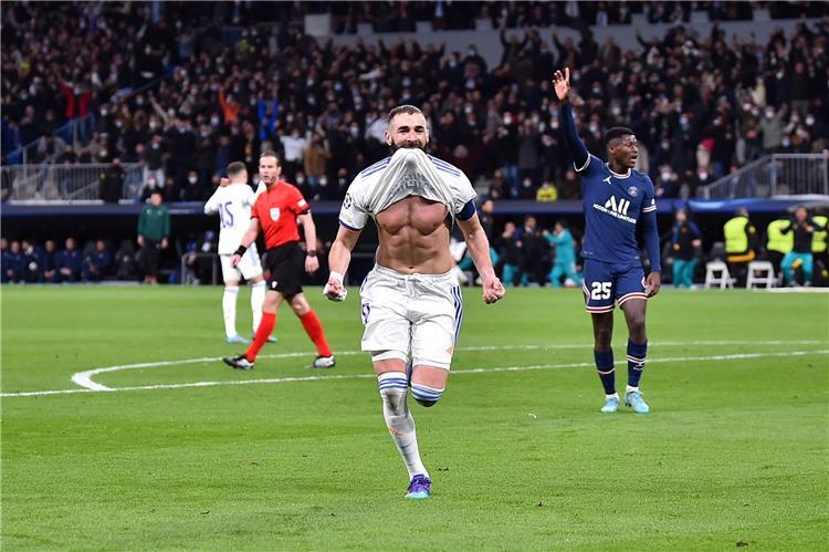 فيديو | ريمونتادا ساحرة في بيرنابيو.. هاتريك بنزيما يقود ريال مدريد لاقصاء باريس سان جيرمان من دوري أبطال أوروبا