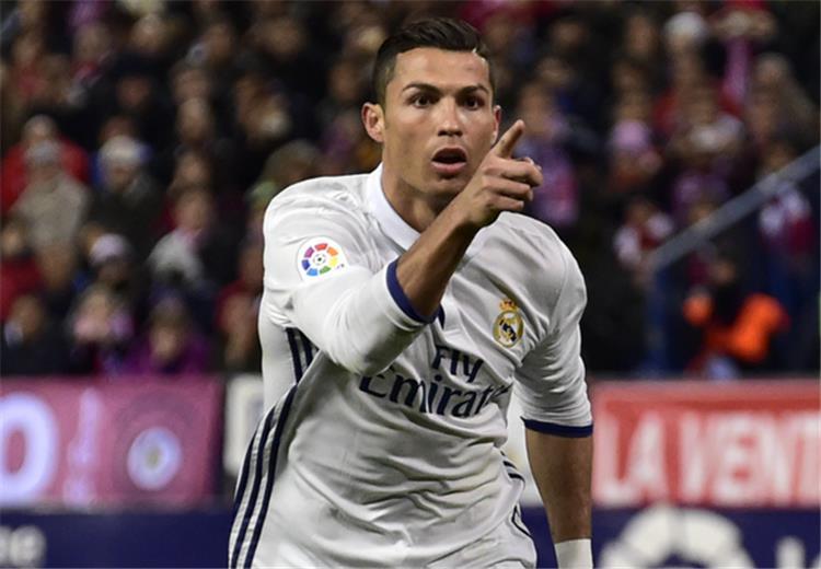 تصريحات.. زيدان: "هاتريك" كريستيانو أمام أتلتيكو مدريد جعله يقترب من حصد الكرة الذهبية