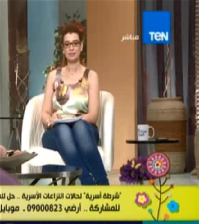 شاهد- متصل للمذيعة مروة صبري على الهواء: عايز اتجوزك