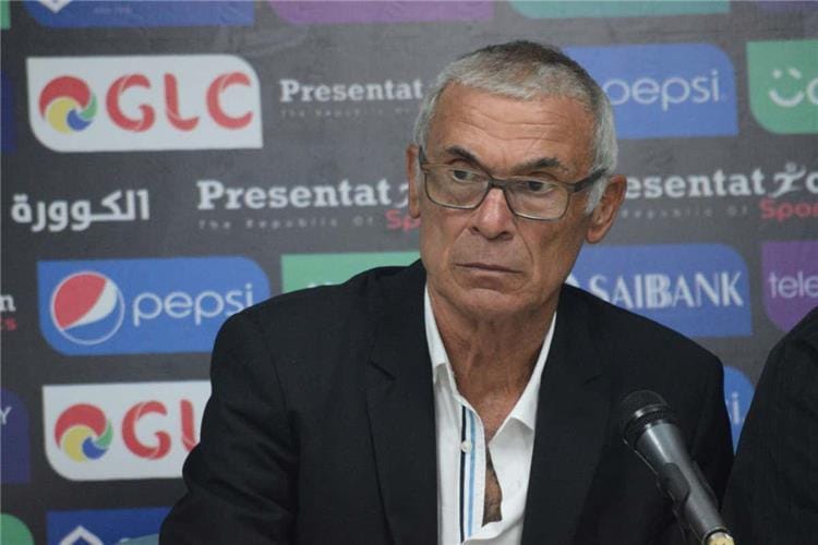 رسميًا.. هيكتور كوبر يتولى تدريب منتخب عربي